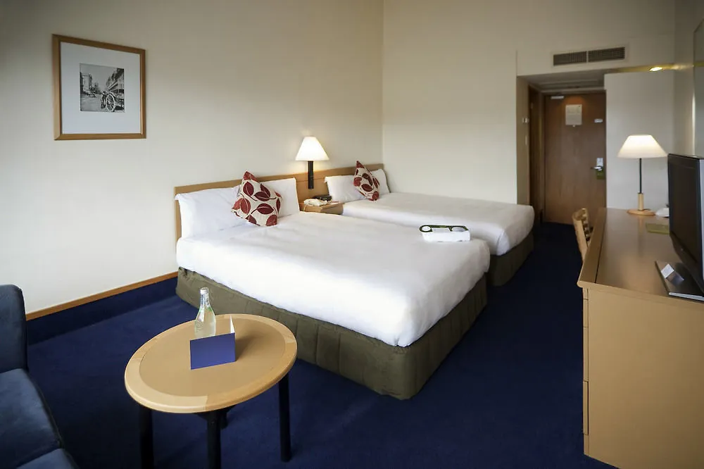 Moevenpick Hotel Wellington 5*,